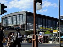Vorfall am Bahnhof Zoo in Berlin: Frau zündet anderer Frau die Haare an