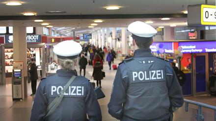 Die Bundespolizei schiebt Wache am Flughafen Tegel.