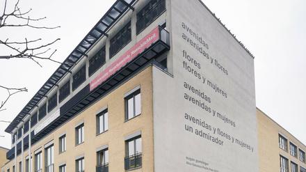 Die Alice-Salomon-Hochschule in Hellersdorf mit der viel diskutierten Fassade.