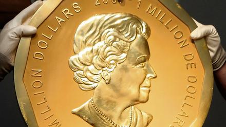 Finger weg: die kanadische Goldmünze "Big Maple Leaf".