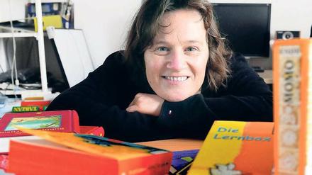 Hausaufgabenhilfe. Vera Klauer, 44, aus Friedenau ist in Kreuzberg mit ihrem Verein „elhana Lernpaten“ aktiv.