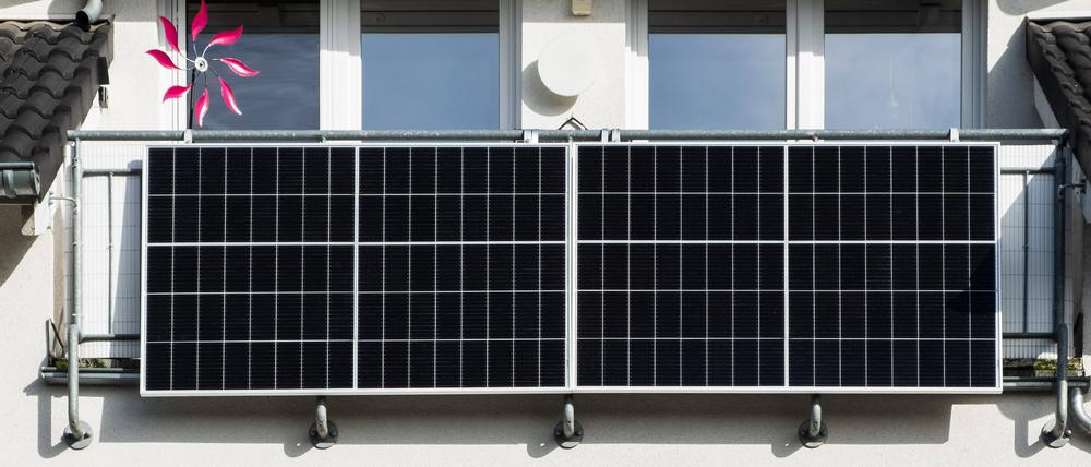 Solarstrom vom Balkon: Förderanträge für private Photovoltaik-Anlagen in  Berlin ab Freitag möglich