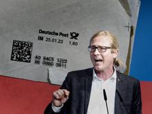 Auf der Spur einer Briefmarke: Wie der Berliner SPD-Politiker Kevin Hönicke ins Visier geriet
