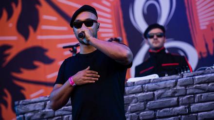 Normalerweise auf größeren Bühnen unterwegs: Tarek und DJ Craft, zwei der vier Mitglieder von K.I.Z, im Juni 2015 beim Nürnberger Festival Rock im Park.