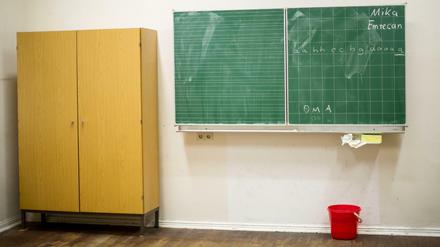 Bonjour tristesse. Viele Berlins Schulen leiden unter Lehrermangel und veralteter Ausstattung. 