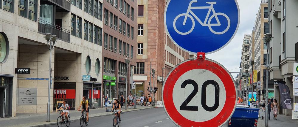 Autofreie Friedrichsstraße: Berlin hat Radweg mit Tempolimit