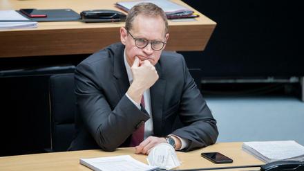 Berlins Regierender Bürgermeister Michael Müller (SPD) soll sich zum Mietendeckel-Aus im Abgeordnetenhaus äußern.