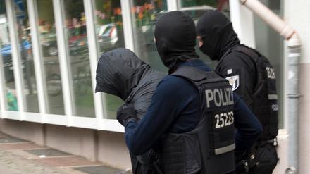 Die Berliner Polizei hat im vergangenen Jahr 849 Straftaten registriert, die sie der Clan-Kriminalität zuordnet.
