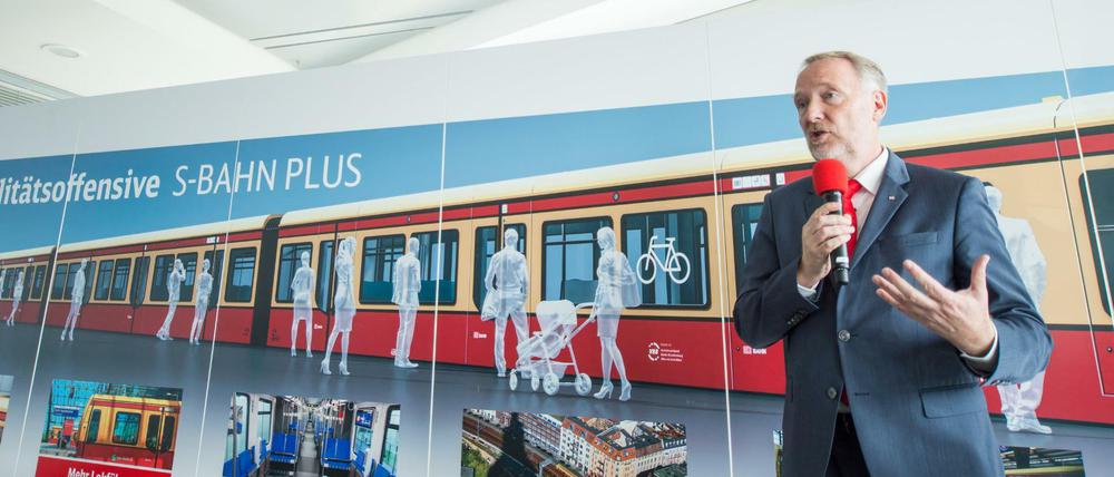Konzernbevollmächtigter Alexander Kaczmarek stellt die "Qualitätsoffensive S-Bahn Plus" vor. 