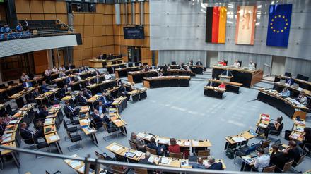 Niedriger Frauenanteil: Am Dienstagabend diskutierte man im Berliner Abgeordnetenhaus über das Paritégesetz.