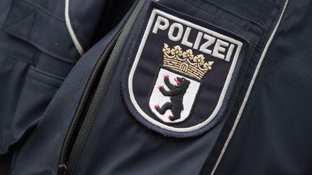 Gegen Berliner Polizisten sind 17 interne Disziplinarverfahren wegen möglicher rechtsmotivierter Taten eingeleitet worden.