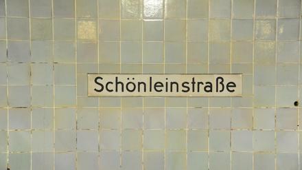 Berlin, Kottbusser Damm , der U-Bahnhof Schönleinstraße