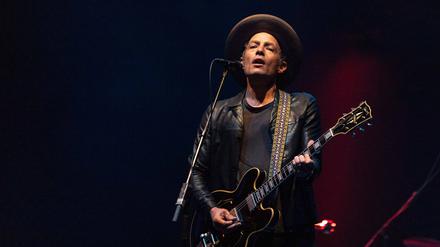 Jakob Dylan 2018 bei einem Konzert in Milwaukee im Jahr 2018