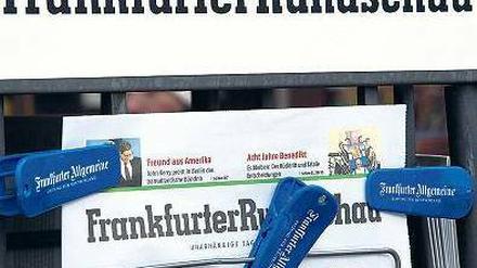 Gemeinsame Zukunft. „Frankfurter Rundschau“ und „Frankfurter Allgemeine Zeitung“ erscheinen künftig im selben Verlag. Foto: dpa