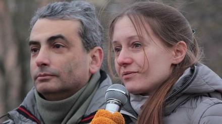 Von Inhaftierung bedroht: Die russische Journalistin Swetlana Prokopjewa, im Bild zusammen mit Lew Shlosberg von der Oppositionspartei im Stadtparlament von Jabloko. 