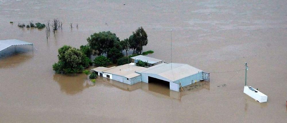 Die schweren Überschwemmungen haben in Australien mindestens eine Fläche von der Größe Deutschlands und Frankreichs bedeckt.