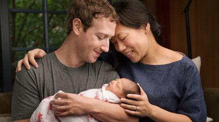 Mark Zuckerberg und seine Frau Priscilla mit ihrer ersten Tochter Max im Dezember 2015. 
