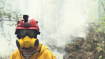 Die Taiga stirbt in den Flammen. Lebensgefährlich ist die Arbeit der Löschmannschaften in den endlosen Wäldern. 
