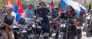 Alexander Saldostanow, Präsident der "Nachtwölfe", fuhr mit seinen Bikern im August auf die Krim.