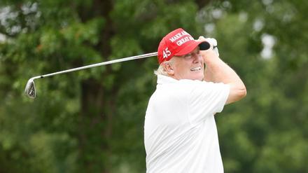 Donald Trump spielt auf seinem Golfplatz in Bedminster – dort ist auch das Grab seiner verstorbenen Ex-Frau Ivana.