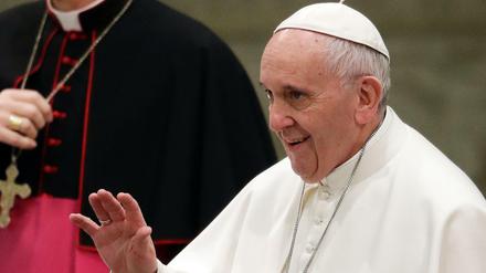 Papst Franziskus hat den Bischof von Padua ermutigt, den Priester wegen der Sexorgien zu suspendieren.