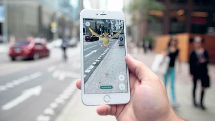 Ein Nutzer findet ein "Pidgey" in der Smartphone-App Pokémon Go (Symbolbild).