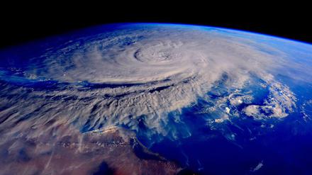 Dieser tropische Zyklon wurde am 1. 11. 2015 von dem US-Astronauten Scott Kelly von der ISS aufgenommen. 