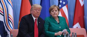 Der ehemalige US-Präsident Donald Trump mit Ex-Bundeskanzlerin Angela Merkel beim G20-Gipfel 2017.