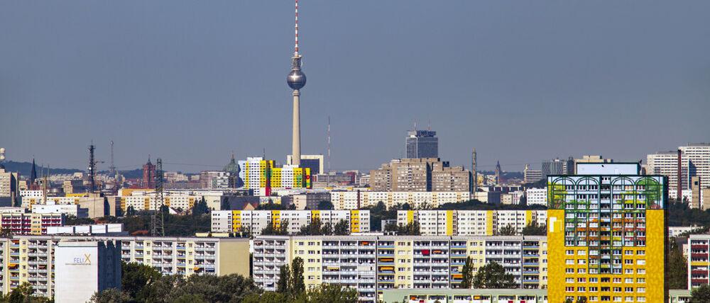 berlin,fernsehturm,plattenbau *** berlin,television tower,council house fsx-fjc