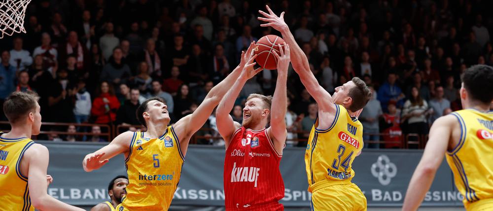 Die Basketballer von Alba Berlin stehen mal wieder vor einer schweren Woche.