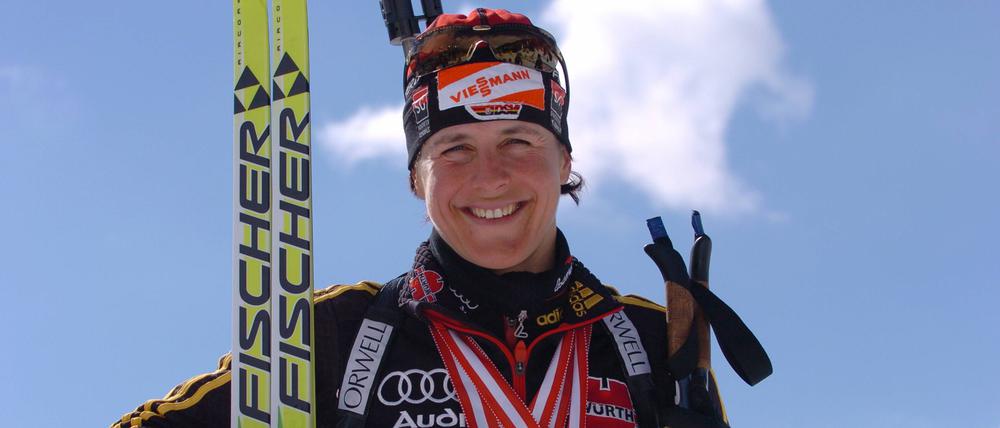 Ein Höhepunkt ihrer Karriere: Bei der WM 2005 gewann Uschi Disl zwei Goldmedaillen – und eine silberne.