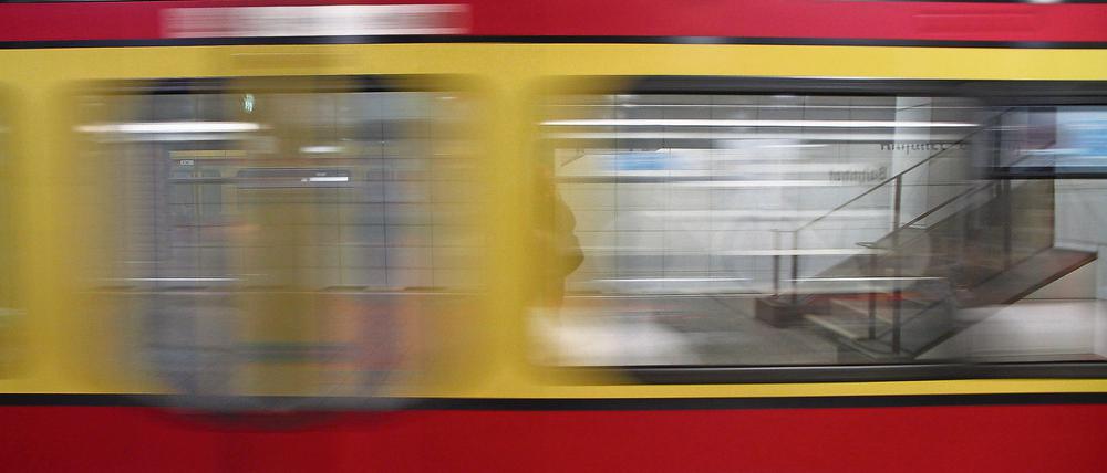 S-Bahn der Linien S1, S2 und S25 fahren wieder nach der Sanierung im Nord-Süd Tunnel in Berlin: hier im Anhalter Bahnhof.
Foto: Thilo Rückeis