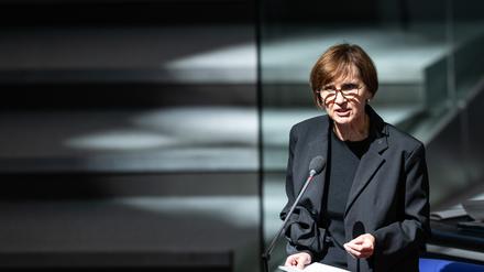 Bettina Stark-Watzinger (FDP) musste sich im Bundestag befragen lassen.