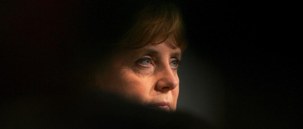 Angela Merkel, eine Frau zwischen Raute und Russlandpolitik, zwischen Atomausstieg und Flüchtlingshilfe – und die erste Bundeskanzlerin in Deutschland.
