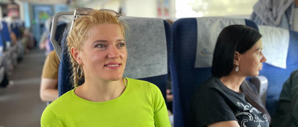 Vorfreude und Sorge: Ljudmila im Zug „Kiew - Krieg“ und auf dem Weg zu ihrem Freund