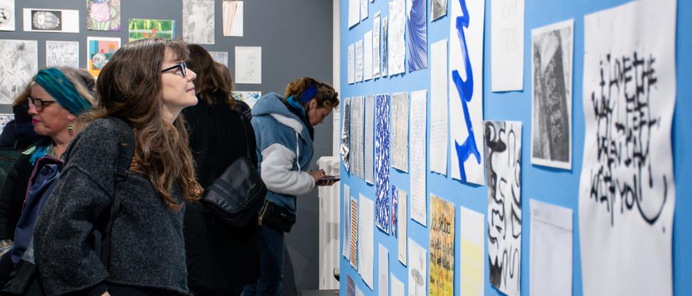 Alles Werke ohne Autor, an den Wänden des Kunstraumes Kreuzberg/Bethanien.