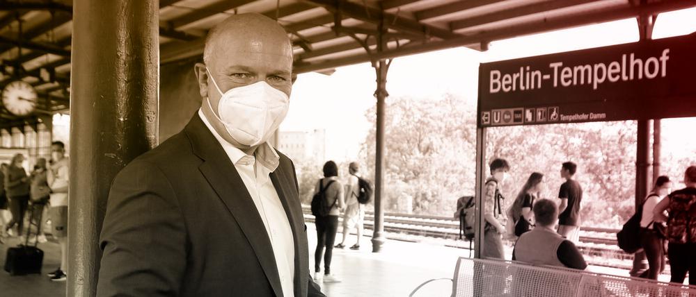 Startstation Tempelhof: Kai Wegner beginnt seine Ringbahntour im Süden Berlins.