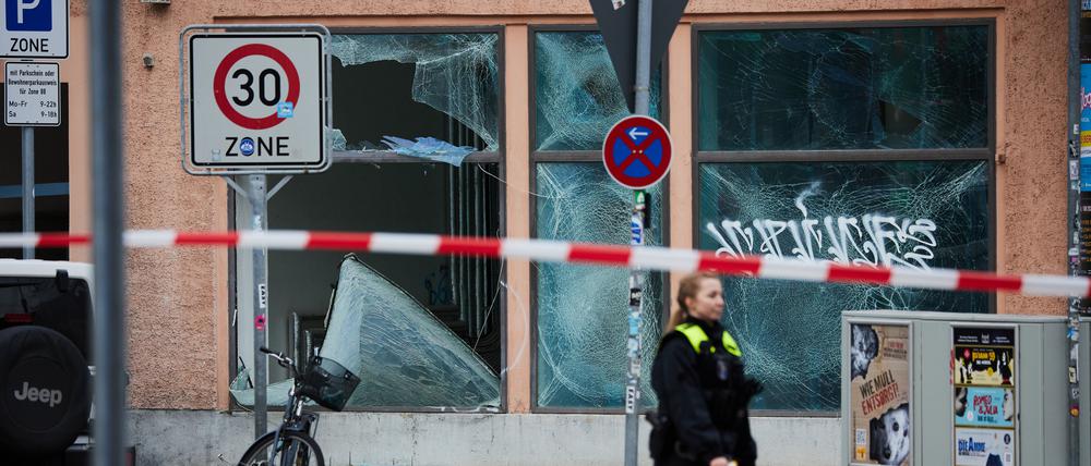 Komplett entglast: Die Zerstörungen im Bereich der Schöneberger Kreuzung sind enorm.