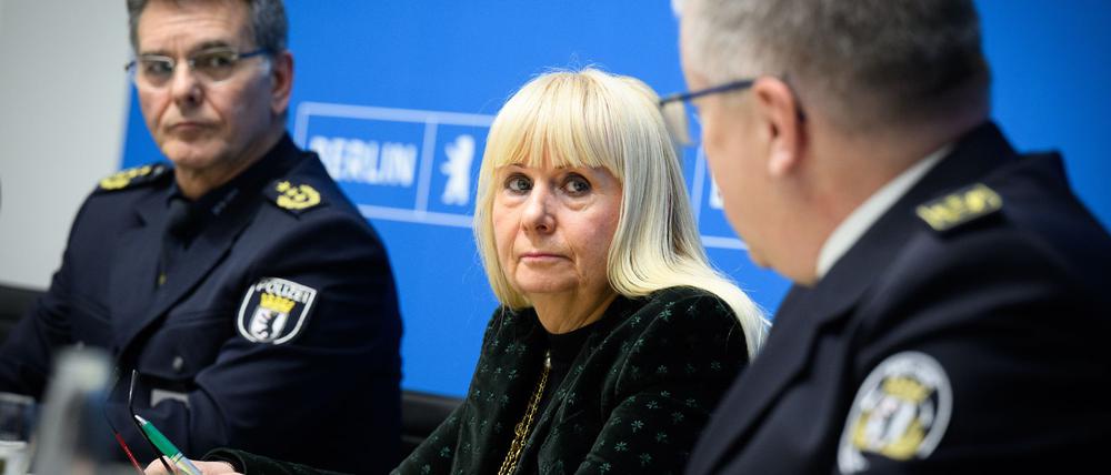 Innensenatorin Iris Spranger (SPD) nach der jüngsten Silvesternacht fordert Konsequenzen - Polizei und Feuerwehr sehen das ähnlich.