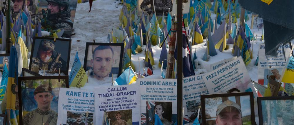 Zehntausende ukrainische Verteidiger sind im Kampf gegen den russischen Angriffskrieg bisher gefallen.