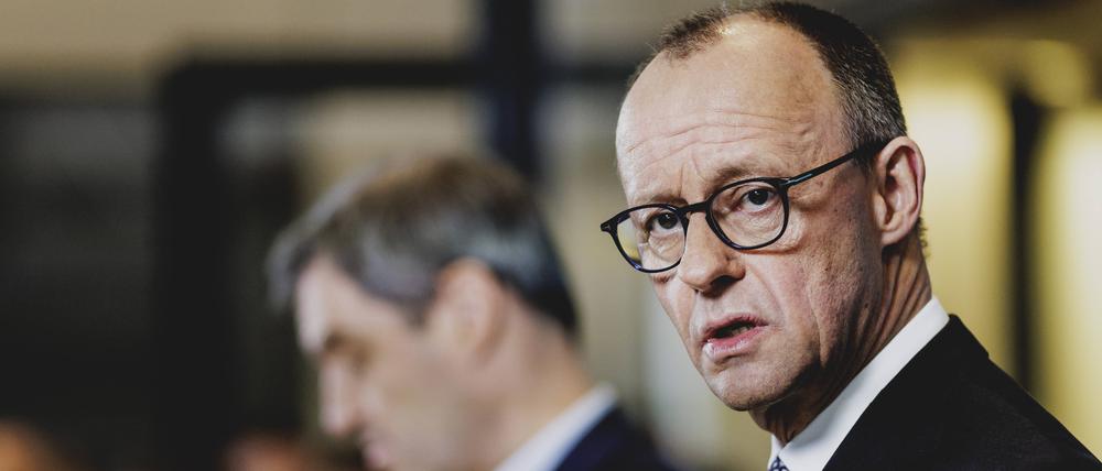 CDU Chef Friedrich Merz und CSU-Chef Markus Söder könen sich ein neues Sondervermögen für die Bundeswehr vorstellen.