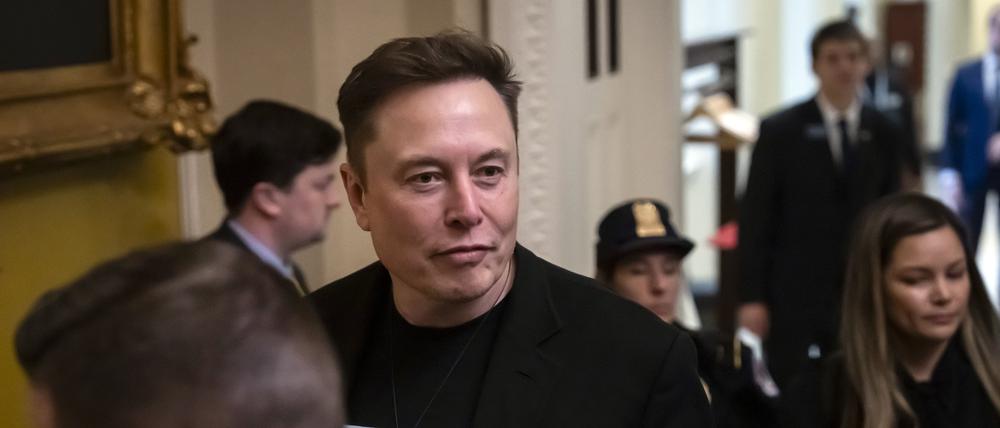Elon Musk verlässt nach einem Treffen mit Republikanern im Senat das Kapitol.
