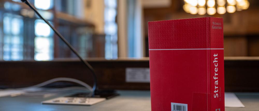 Ein 80-Jähriger wurde in seiner Wohnung in Berlin-Lichtenberg niedergeschossen und ausgeraubt. (Symbolfoto)