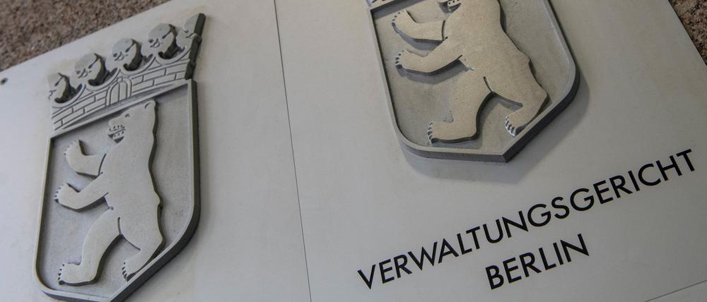 Die Eilentscheidungen des Gerichts gingen zuungunsten der Kläger aus.