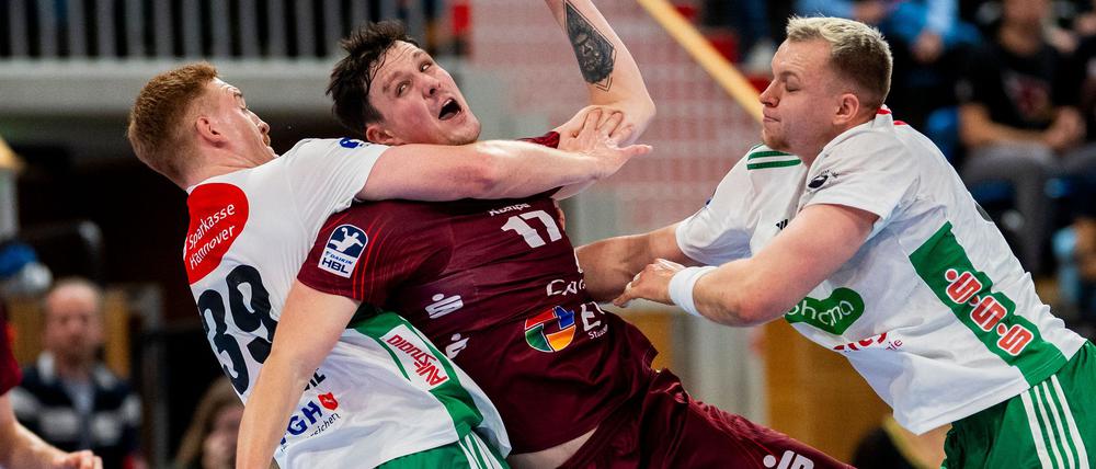 Jannek Klein (M) war erfolgreichster Werfer des 1. VfL Potsdam.