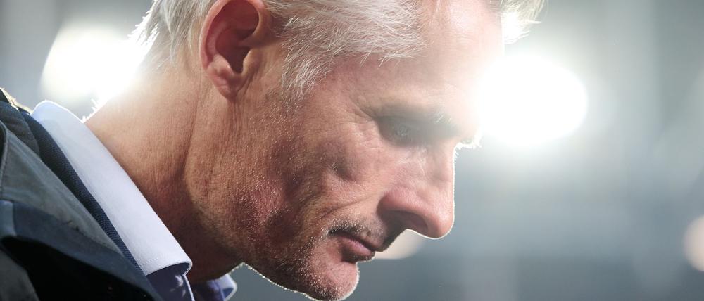 Zweifelt am Rückhalt des Vereins: Schalke-Trainer Kees van Wonderen.