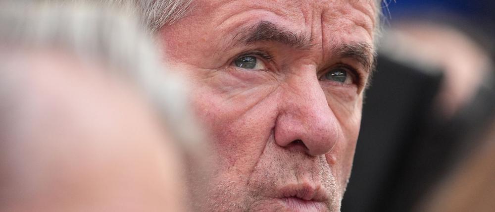 Uerdingens Schicksal trifft Friedhelm Funkel hart.