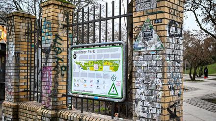 Ein Eingang zum Görlitzer Park, der künftig nachts geschlossen sein soll. (Archivbild)