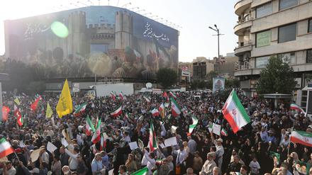 People attend a protest against the U.S attack on nuclear sites, amid the Iran-Israel conflict, in Tehran, Iran, June 22, 2025. Majid Asgaripour/WANA (West Asia News Agency) via REUTERS ATTENTION EDITORS - THIS PICTURE WAS PROVIDED BY A THIRD PARTY