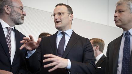 Unions-Fraktionschef Jens Spahn (Mitte) im Bundestag